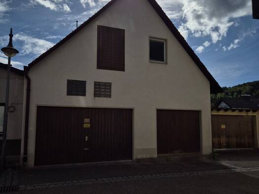 Einfamilienhaus zum Kauf 75.000 € 1 Zimmer 140 m² Grundstück frei ab sofort Adlerstraße Neustadt Titisee-Neustadt 79822