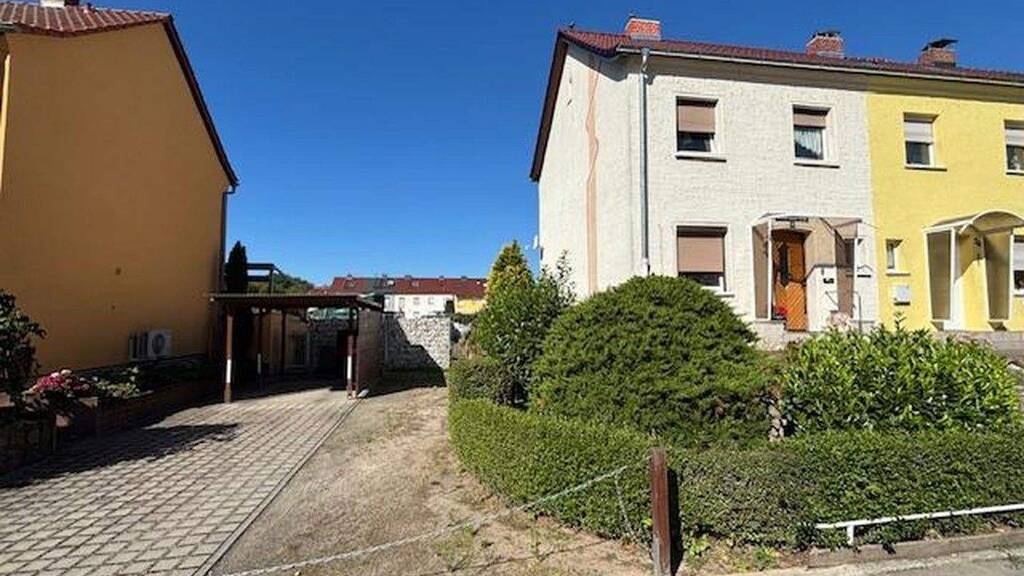 Doppelhaushälfte zum Kauf provisionsfrei 95.000 € 4 Zimmer 86 m² 475 m² Grundstück Wilhelm-Busch-Straße 36 Merzdorf Riesa 01591