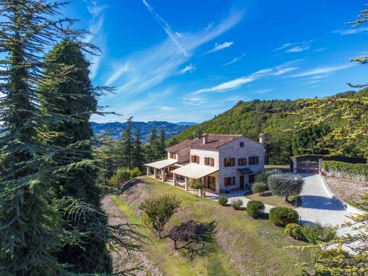 Haus zum Kauf 1.190.000 € 335 m² 6.000 m² Grundstück Fermignano 61033