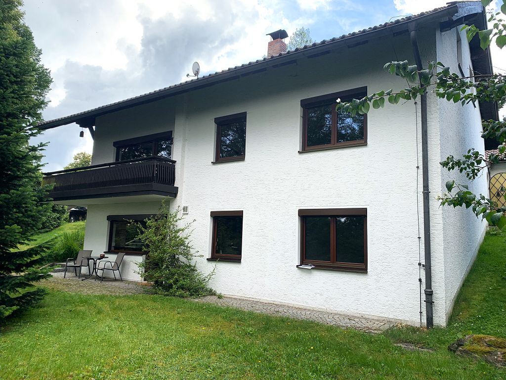 Haus zum Kauf 385.000 € 6 Zimmer 196 m²<br/>Wohnfläche 1.103 m²<br/>Grundstück Regen Regen 94209