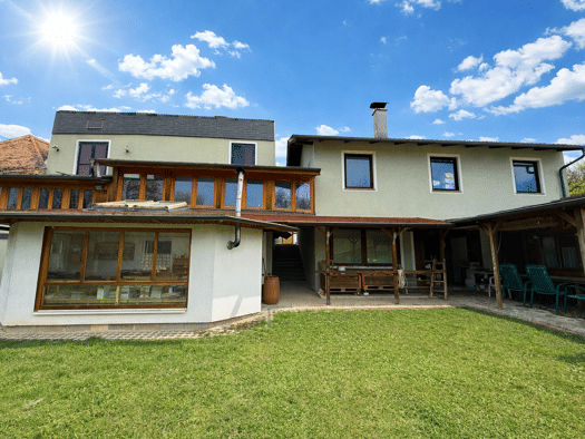 Haus zum Kauf 119.000 € 8 Zimmer 1.224 m² Grundstück Retz 2070