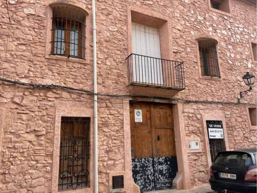 Villa zum Kauf 270.000 € 4 Zimmer 633 m² 275 m² Grundstück >Plaça de lHostal > Faura 46512