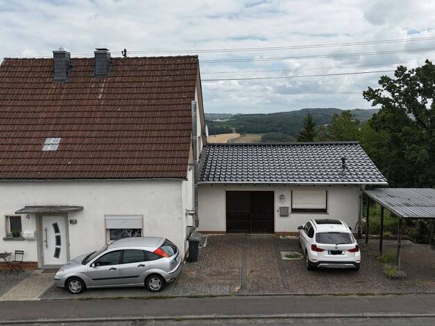 Mehrfamilienhaus zum Kauf provisionsfrei 289.000 € 7 Zimmer 184 m² 750 m² Grundstück Hachenburger Straße 4 Müschenbach 57629