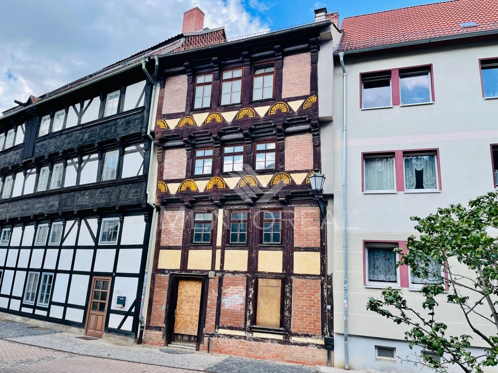 Mehrfamilienhaus zum Kauf 298.000 € 10 Zimmer 298 m²<br/>Wohnfläche 99 m²<br/>Grundstück Halberstadt Halberstadt 38820