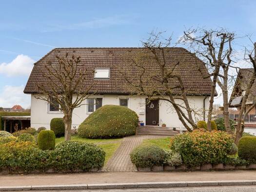 Einfamilienhaus zum Kauf 670.000 € 9,5 Zimmer 217 m² 1.005 m² Grundstück Kirchwerder Bergedorf 21037