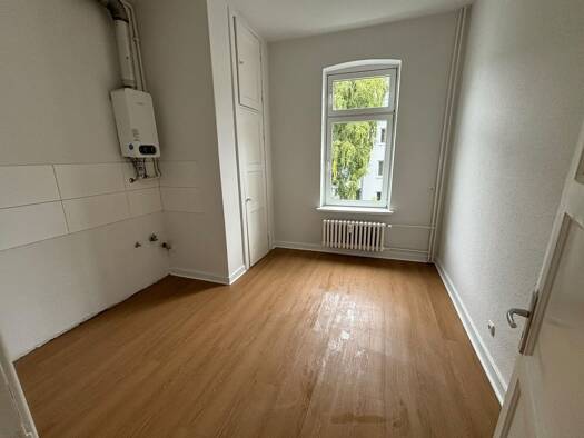 Wohnung zur Miete 750 € 2 Zimmer 66,8 m² 3. Geschoss frei ab 15.10.2026 Eckernförder Straße 58 Schreventeich Kiel 24116