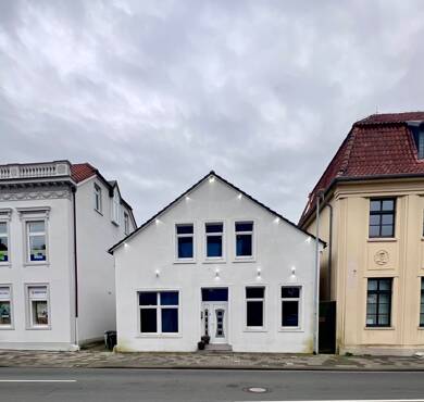 Mehrfamilienhaus zum Kauf provisionsfrei 399.000 € 11 Zimmer 508 m² 540 m² Grundstück Varel Varel 26316