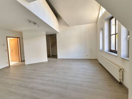 Maisonette zur Miete 730 € 2 Zimmer 77 m² Geschoss 4/4 frei ab 01.01.2026 Wertheim 97877
