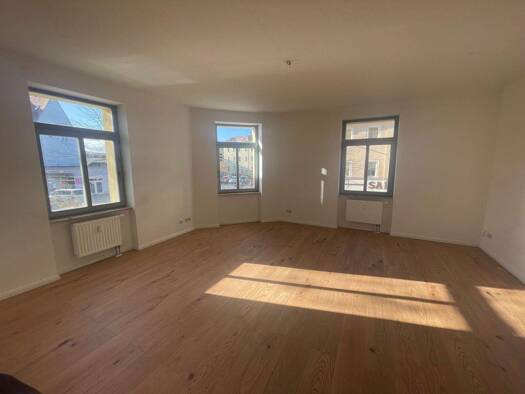 Wohnung zur Miete 310 € 1 Zimmer 40,1 m² 1. Geschoss frei ab sofort Dresdener Straße 67 Freital 01705