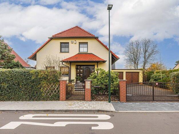 Einfamilienhaus zum Kauf 910.000 € 4 Zimmer 138 m² 700 m² Grundstück Markkleeberg Markkleeberg / Zöbigker 04416