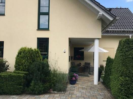Wohnung zur Miete 650 € 1,5 Zimmer 83 m² 2 Geschosse frei ab 01.12.2026 Jößnitz Plauen 08547