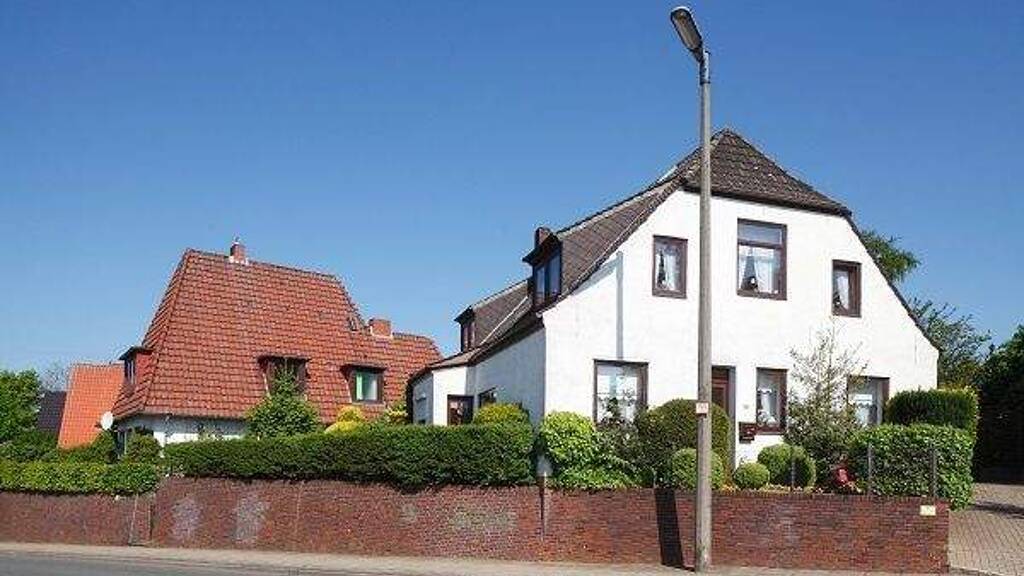 Mehrfamilienhaus zum Kauf 370.000 € 8 Zimmer 163 m² 495 m² Grundstück Großbettlingen 72663