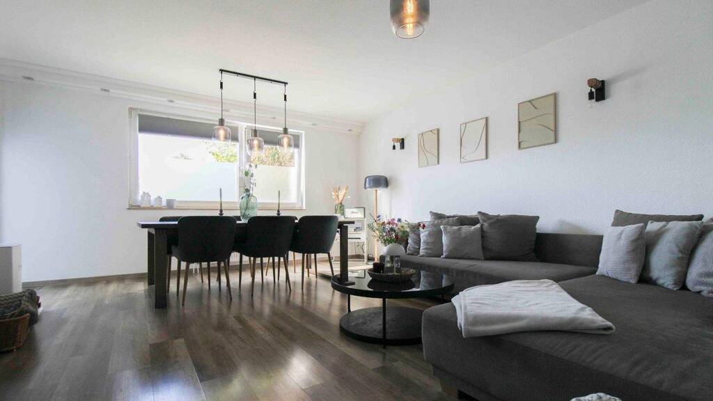 Sonstiges zum Kauf als Kapitalanlage geeignet 249.000 € 4 Zimmer 100 m² Asberger Straße 1b Moers-Mitte Moers 47441