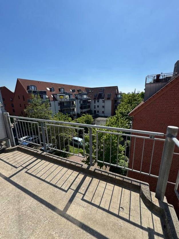 Wohnung zur Miete 652 € 2 Zimmer 67,9 m² Dachgeschoss frei ab 06.06.2025 Vom-Rath-Str. 23 Neu-Elfgen Grevenbroich 41515