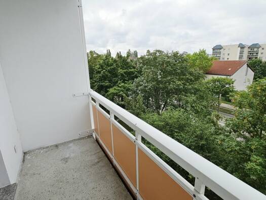 Wohnung zur Miete 407 € 4 Zimmer 64,6 m² 3. Geschoss Olvenstedter Graseweg 48 Großer Silberberg Magdeburg 39128