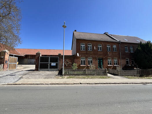 Bauernhof zum Kauf 249.000 € 2.452 m² Grundstück Bahnhofstraße 13 Langenstein Halberstadt 38895