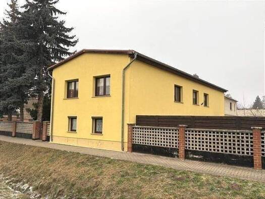 Einfamilienhaus zum Kauf 95.000 € 5 Zimmer 130 m² 878 m² Grundstück frei ab sofort Nemsdorf-Göhrendorf 06268