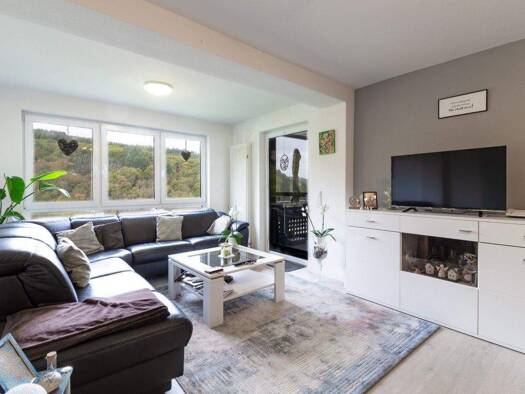 Wohnung zur Miete 760 € 3 Zimmer 80,6 m² Waldrach 54320