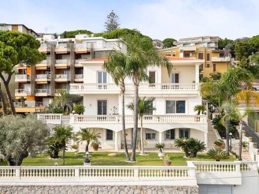 Haus zum Kauf 2.700.000 € 585 m² Sanremo 18038