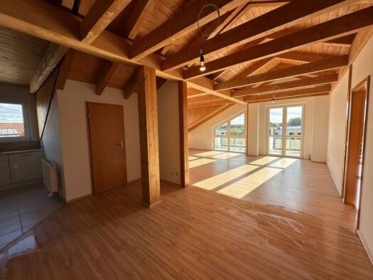 Penthouse zur Miete 1.450 € 4 Zimmer 150 m² Geschoss 2/3 frei ab sofort Schwabachstraße 1 Neunkirchen Neunkirchen a.Brand 91077