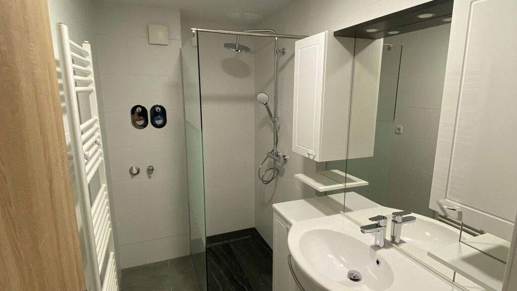 Wohnung zur Miete 350 € 2 Zimmer 51 m² 2. Geschoss frei ab sofort Teichstr. 30 Altenburg 04600