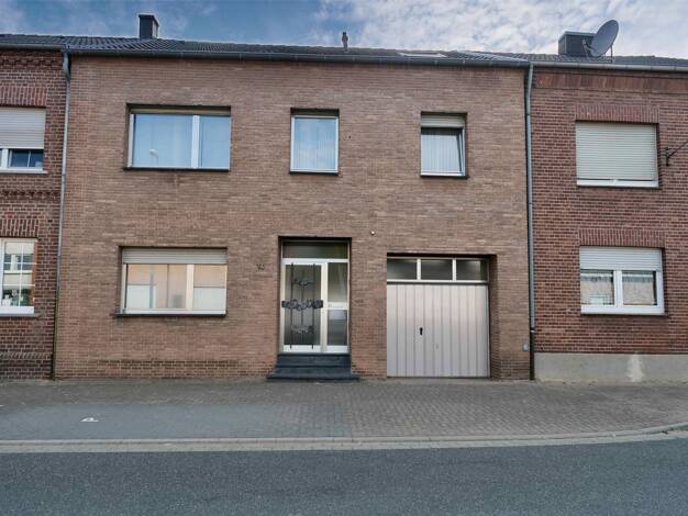 Reihenmittelhaus zum Kauf 249.000 € 4 Zimmer 110 m² 623 m² Grundstück frei ab sofort Hilfarth Hückelhoven 41836