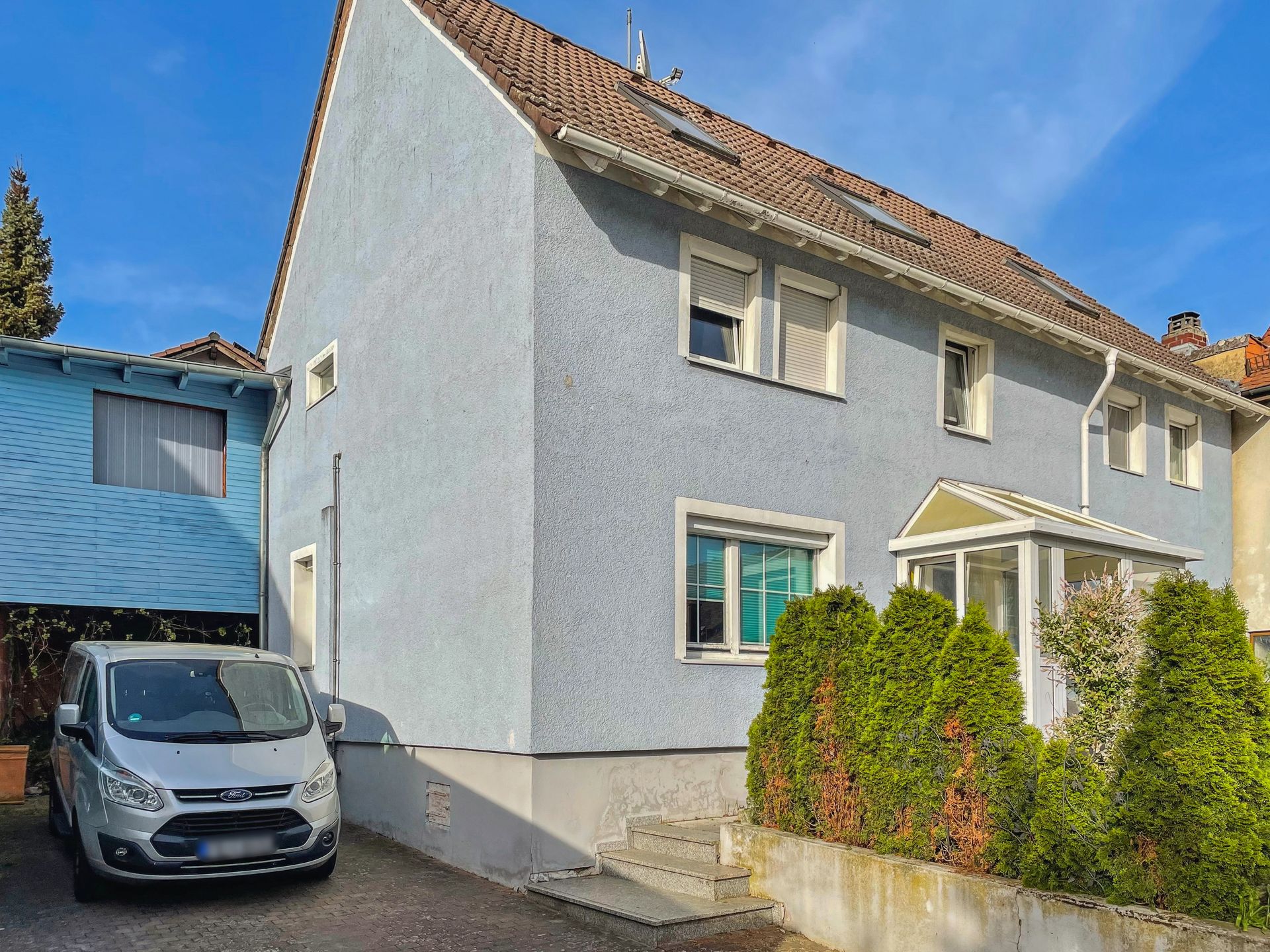 Einfamilienhaus zum Kauf 249.000 € 5 Zimmer 196,4 m²<br/>Wohnfläche 350 m²<br/>Grundstück Nieder-Weisel Butzbach 35510