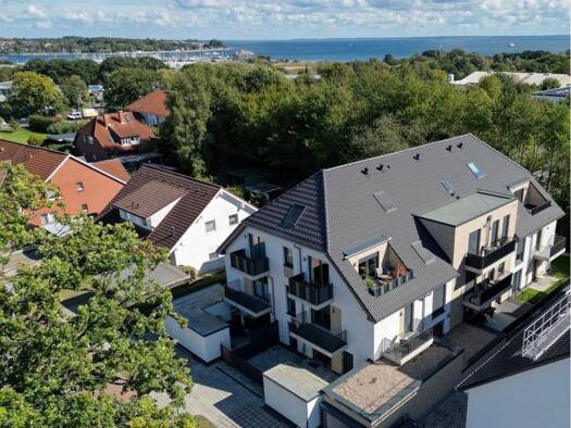 Maisonette zur Miete 1.875 € 4 Zimmer 164 m² Geschoss 2/3 frei ab 01.03.2026 Sierksdorfer Straße 65 Neustadt Neustadt in Holstein 23730