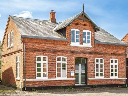 Haus zum Kauf 318.000 € 7 Zimmer 174 m² 316 m² Grundstück Rodenäs 25924