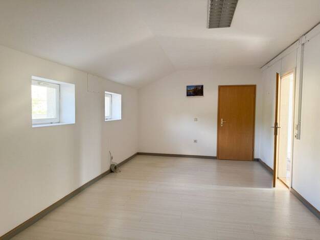 Bürofläche zur Miete 340 € 3 Zimmer 30 m² Bürofläche Zieschestraße 17 Zentrum Chemnitz 09111