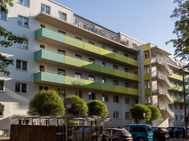 Wohnung zur Miete 558 € 3 Zimmer 95,4 m² frei ab 01.08.2025 Azaleenstraße 27 Nördliche Neustadt Halle 06122