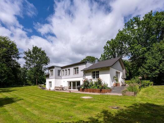 Einfamilienhaus zum Kauf 1.400.000 € 7 Zimmer 175,1 m² 3.499 m² Grundstück frei ab 01.09.2026 Wentorf 21465