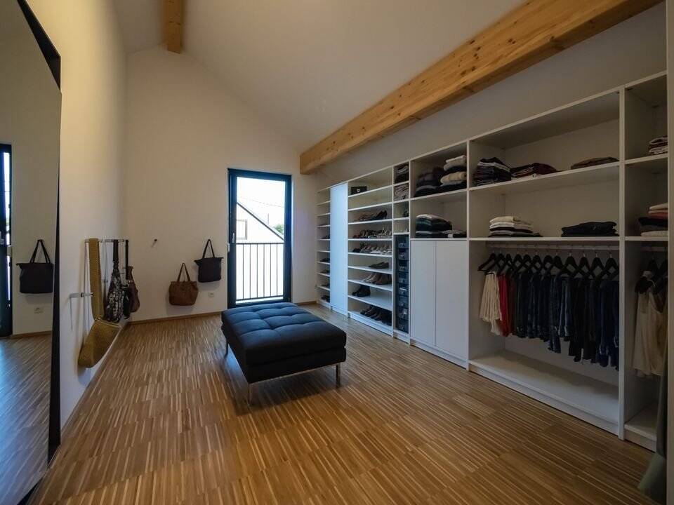 Property thumbnail 8