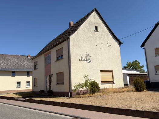 Einfamilienhaus zum Kauf provisionsfrei 228.000 € 6 Zimmer 120 m² 284 m² Grundstück frei ab sofort Altrich 54518
