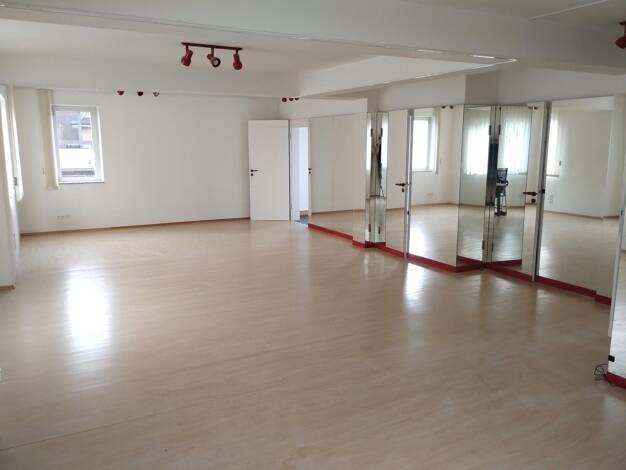Loft zur Miete 950 € 2 Zimmer 79 m² 1. Geschoss frei ab 01.11.2026 Voller Brunnen Reutlingen 72760
