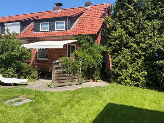 Doppelhaushälfte zum Kauf 52.000 € 4 Zimmer 80 m² 1.256 m² Grundstück frei ab sofort Conrebbersweg Emden 26721