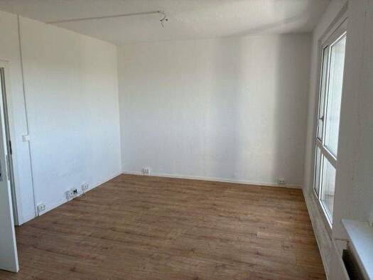 Wohnung zur Miete 365 € 4 Zimmer 66,3 m² 5. Geschoss Brahmsbogen 3 Südliche Neustadt Halle (Saale) 06124