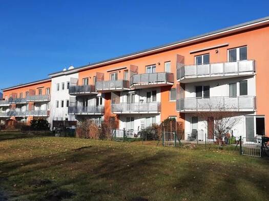 Wohnung zur Miete 888 € 3 Zimmer 75,7 m² 1. Geschoss Markt 380 Kirchberg am Wechsel 2880