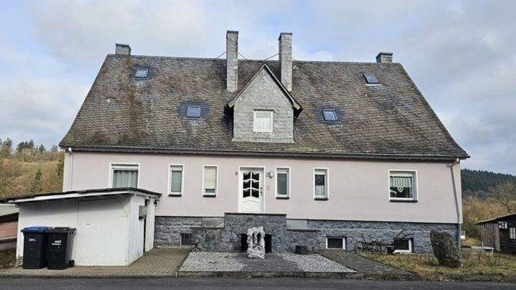 Mehrfamilienhaus zum Kauf 298.000 € 8 Zimmer 230 m² 1.584 m² Grundstück Boverath Daun 54550