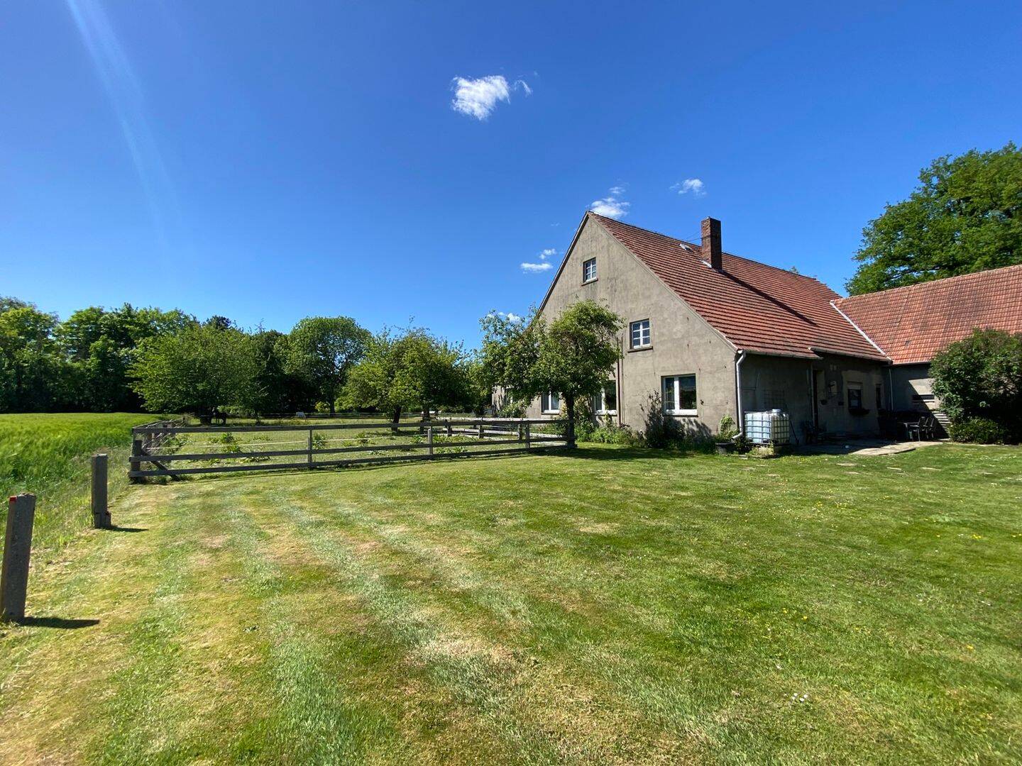 Property thumbnail 3