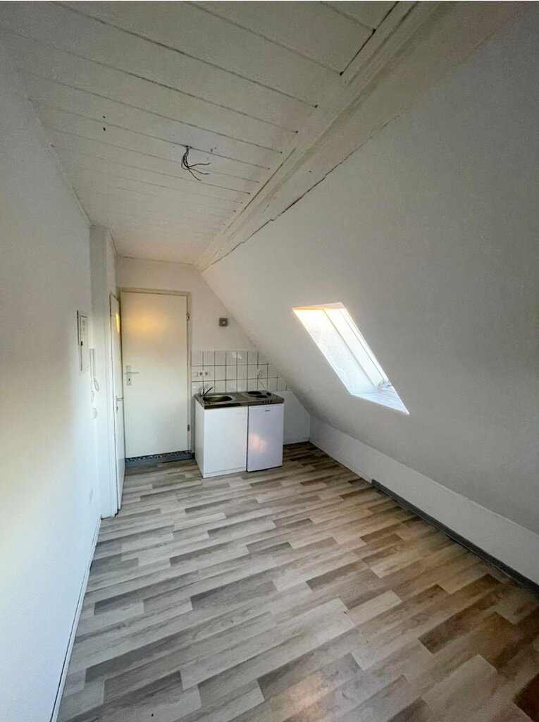 Wohnung zur Miete 445 € 1 Zimmer 15 m²<br/>Wohnfläche 3.<br/>Geschoss 01.01.2025<br/>Verfügbarkeit Friedberg Friedberg (Hessen) 61169