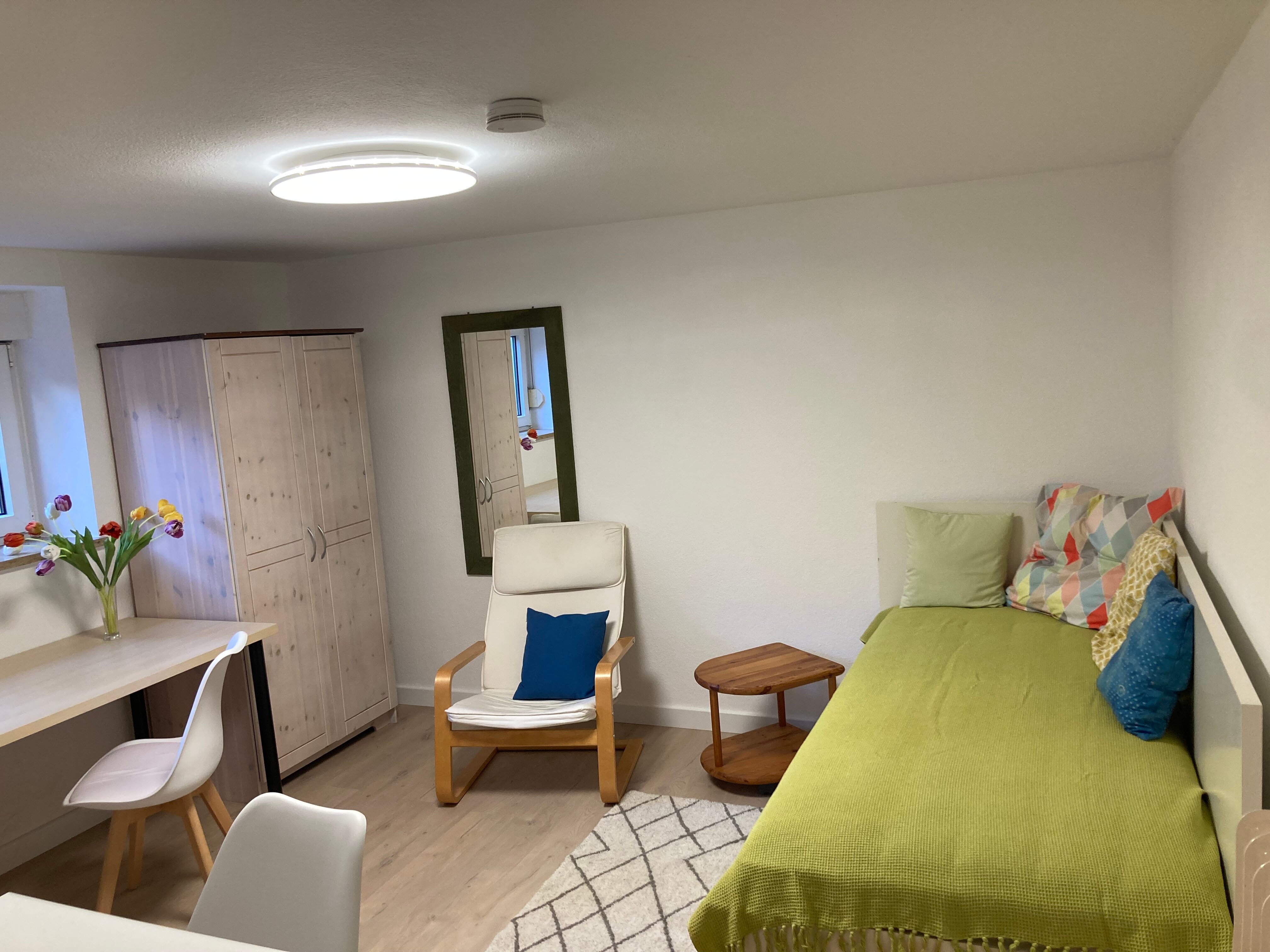 Wohnung zur Miete 360 € 1 Zimmer 20 m²<br/>Wohnfläche UG<br/>Geschoss ab sofort<br/>Verfügbarkeit Berghausen Pfinztal 76327