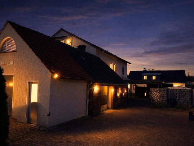 Mehrfamilienhaus zum Kauf 399.000 € 11 Zimmer 179 m² 989 m² Grundstück Klüt Detmold 32758