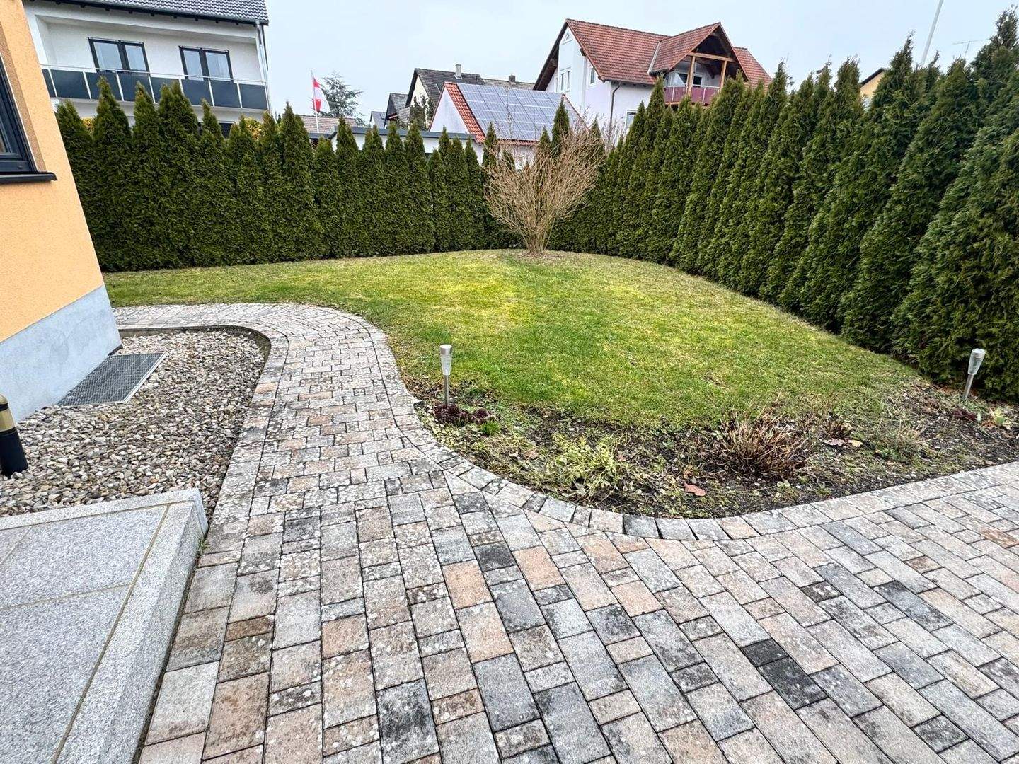 Immobilie in Adelsdorf - Exklusives Wohnen in  Adelsdorf– Luxus, Raum und Lebensqualität auf 300 m² - Bild 1