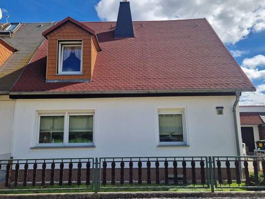 Doppelhaushälfte zum Kauf 180.000 € 4 Zimmer 125 m² 490 m² Grundstück Deutzen Neukieritzsch 04575