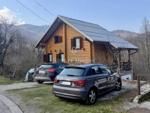 Haus zum Kauf 275.000 € 3 Zimmer 132 m² Delnice Delnice