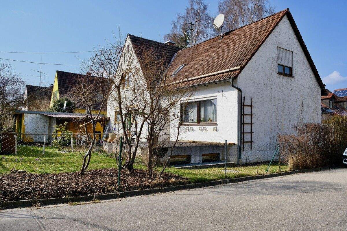 Immobilie in Hettenshausen - Freistehendes Einfamilienhaus mit Potenzial - Bild 1