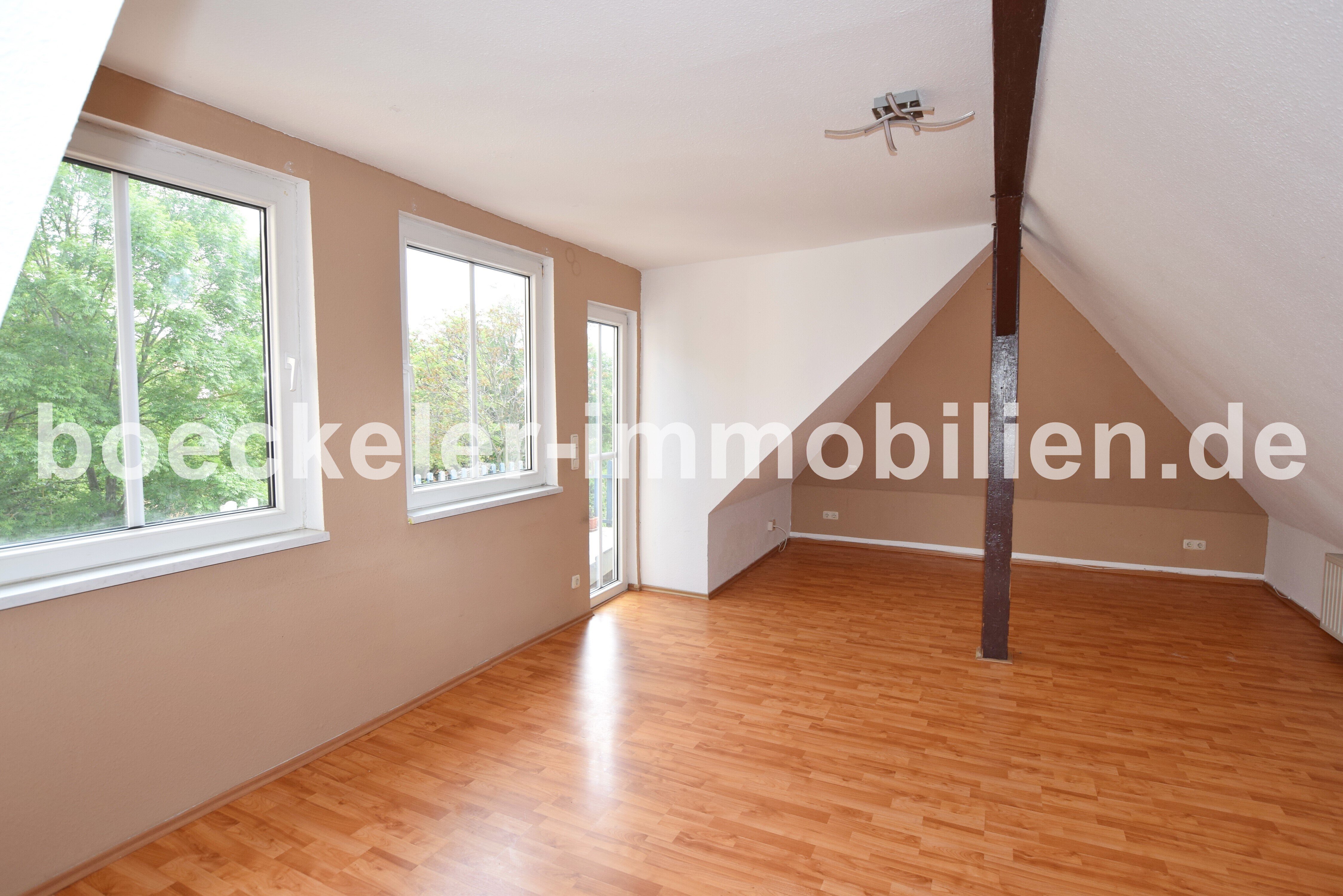 Wohnung zur Miete 400 € 2 Zimmer 70 m²<br/>Wohnfläche 1.<br/>Geschoss ab sofort<br/>Verfügbarkeit Naumburg Naumburg 06618