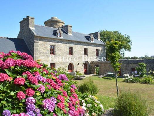 Haus zum Kauf 1.290.000 € 9 Zimmer 317 m² 17.570 m² Grundstück Ploudalmézeau 29830