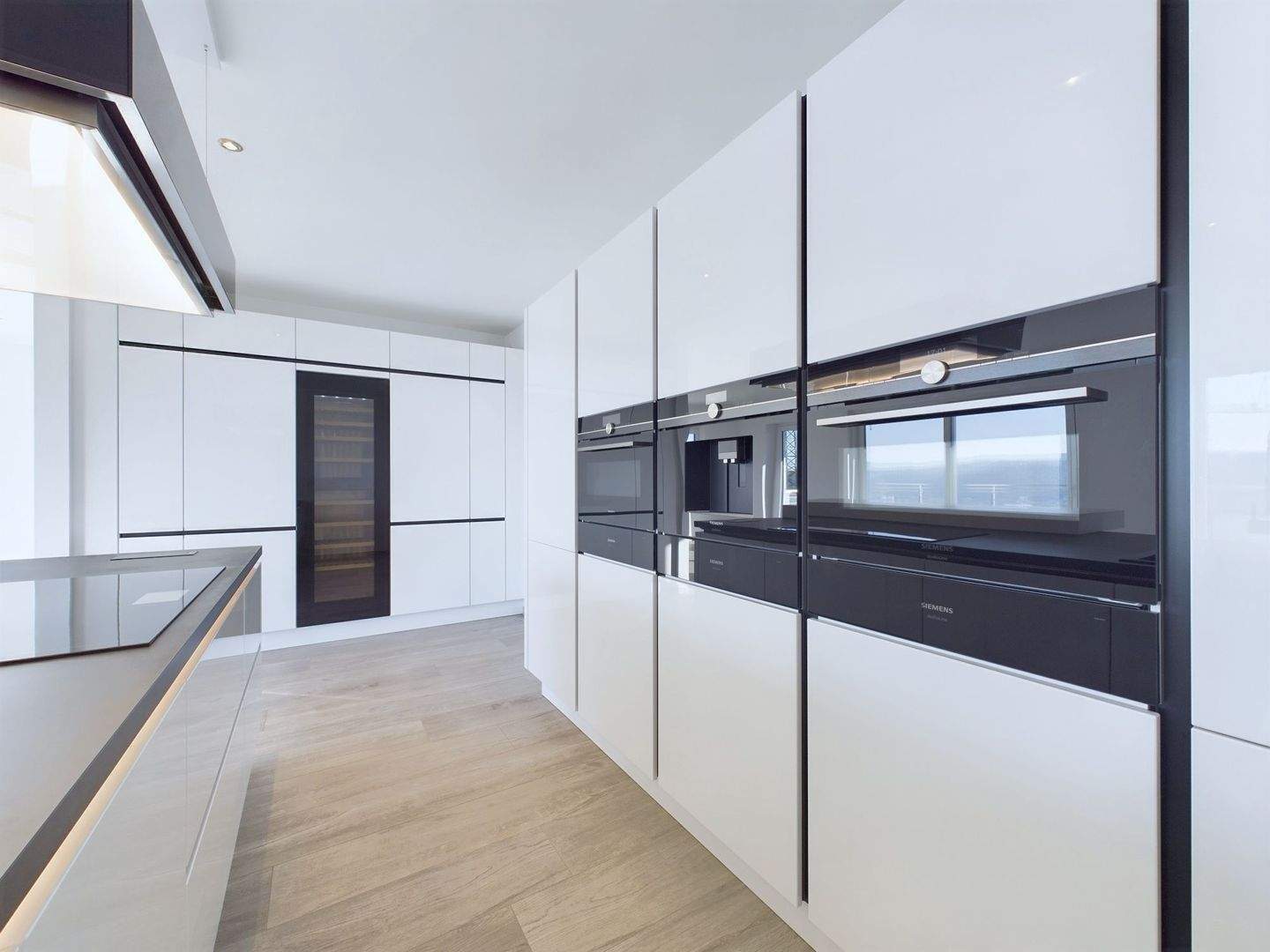 Immobilie in Kenn - Exklusives Penthouse mit Panoramaausblick! Sofort einziehen und wohlfühlen! - Bild 3